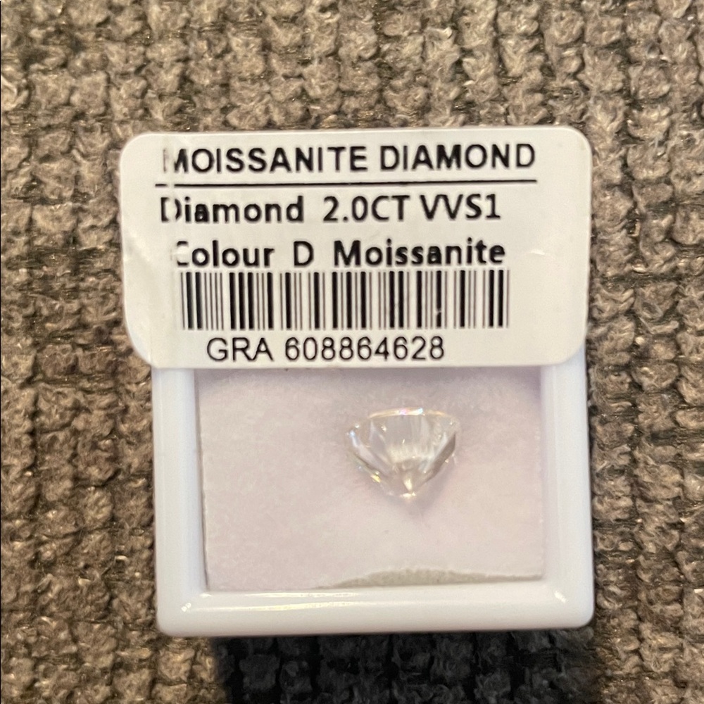 Moissanite Diamond 2.0CT VVS1